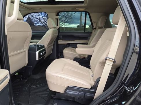 Used 2022 Ford Expedition Limited image 30