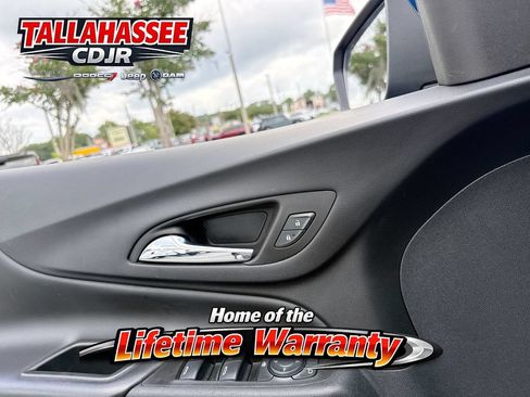 Used 2022 Chevrolet Equinox LT FWD image 16