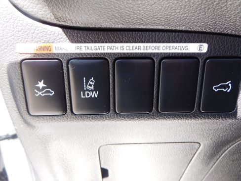 Used 2022 Mitsubishi Outlander SEL image 15