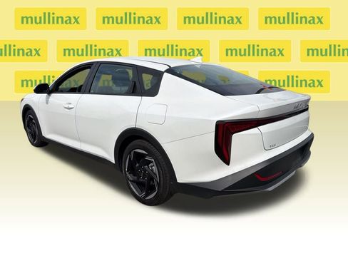 Used 2025 Kia K4 EX image 8