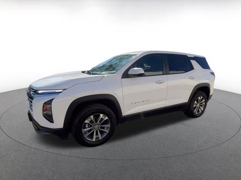 Used 2025 Chevrolet Equinox LT image 8