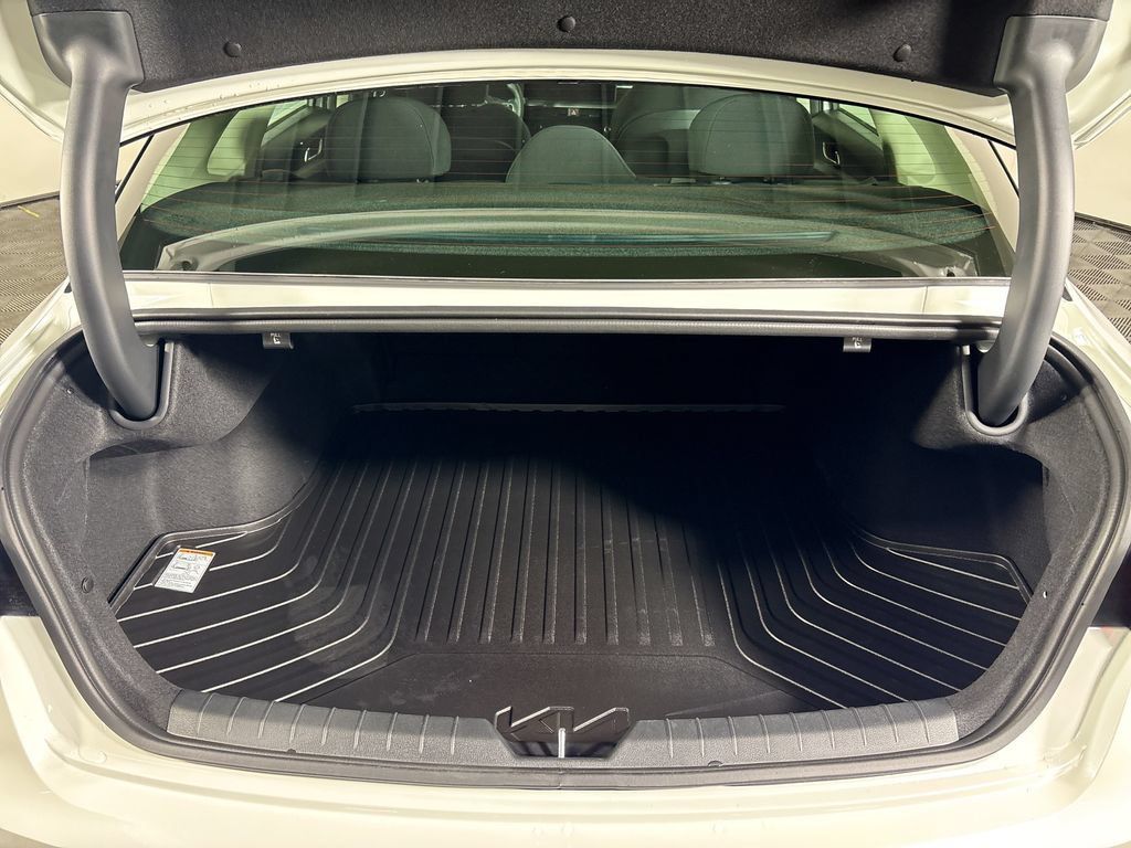 New 2026 Kia K5 LXS FWD image 20