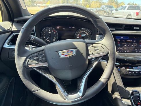 Used 2024 Cadillac XT6 Sport w/ Technology Package AWD/4WD image 19