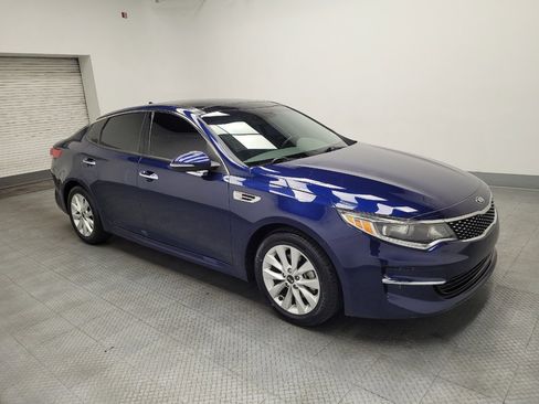 Used 2018 Kia Optima EX w/ Premium Package image 11