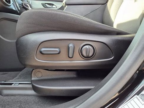 Used 2025 Chevrolet Blazer LT image 68