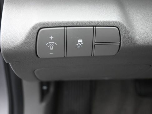 Used 2024 Hyundai Elantra SEL FWD image 21