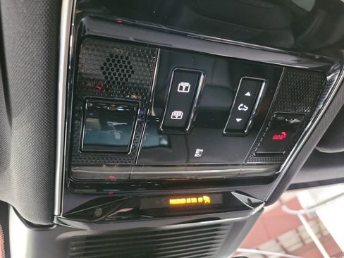 Used 2023 Land Rover Range Rover Sport SE Dynamic image 22