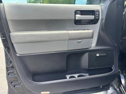 Used 2017 Toyota Sequoia Limited AWD/4WD image 13