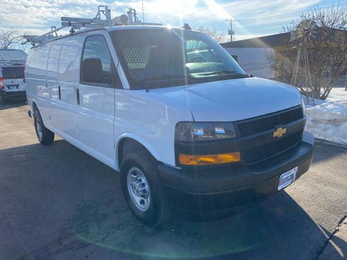 Used 2025 Chevrolet Express 2500 Extended w/ Communications Package image 3