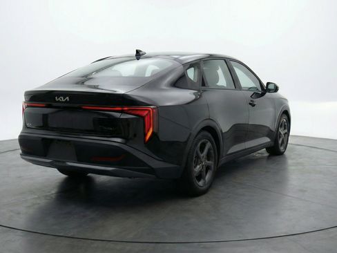 Used 2025 Kia K4 FWD image 9