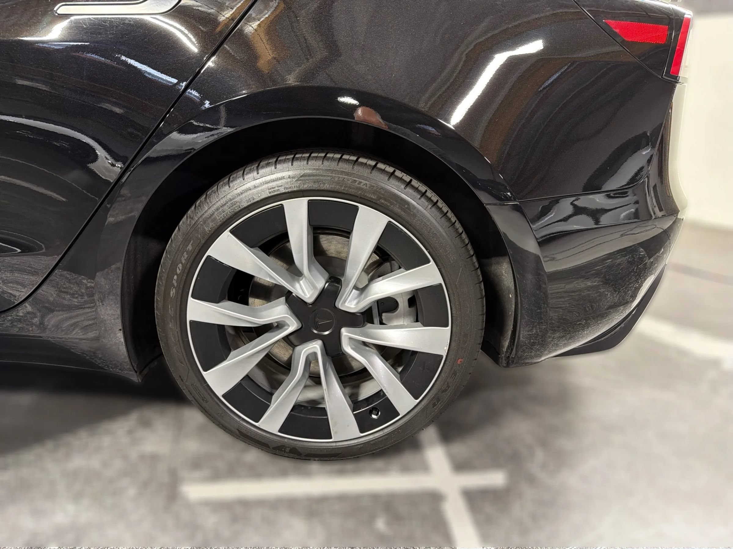 Used 2025 Tesla Model 3 Long Range AWD/4WD image 19