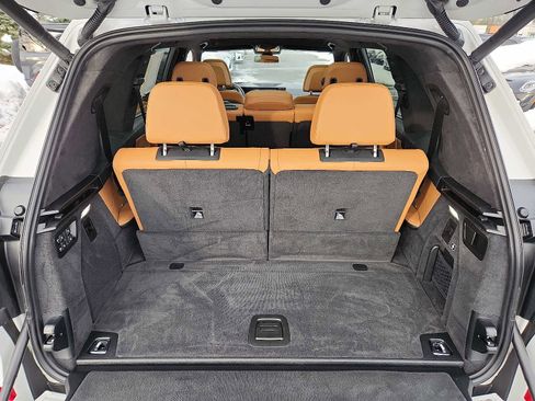 Certified 2024 BMW X7 xDrive40i w/ M Sport Package image 27