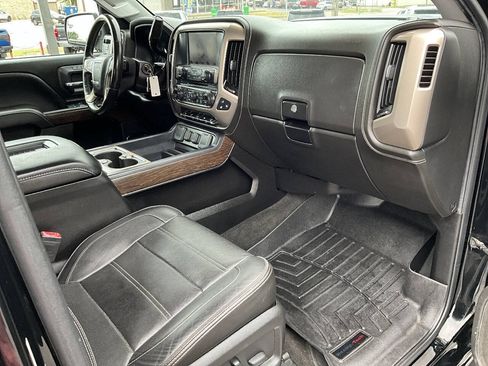 Used 2017 GMC Sierra 2500 Denali AWD/4WD image 28