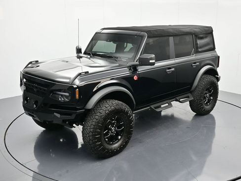 Used 2024 Ford Bronco Badlands image 28