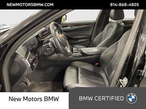 Used 2023 BMW 530i xDrive AWD/4WD image 9