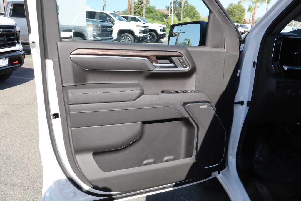 New 2026 Chevrolet Silverado 1500 RST w/ Z71 Off-Road Package AWD/4WD image 11