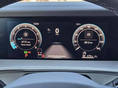 New 2026 Volkswagen Tiguan SE R-Line image 13