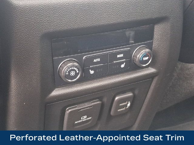 Used 2018 Chevrolet Traverse Premier w/ Redline Edition AWD/4WD image 23