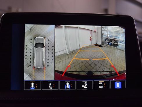 Used 2022 Chevrolet Tahoe Z71 w/ Luxury Package image 51