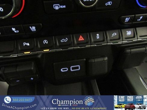 Used 2021 Chevrolet Silverado 1500 High Country image 43