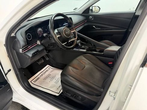 Certified 2023 Hyundai Elantra Limited FWD image 16