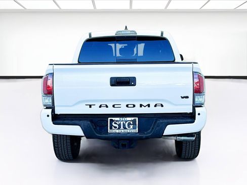Used 2021 Toyota Tacoma TRD Sport image 5