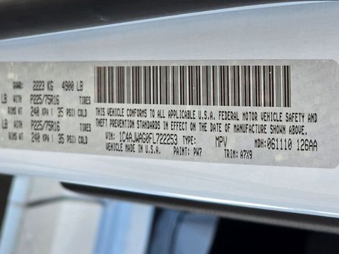 Used 2015 Jeep Wrangler Sport image 28