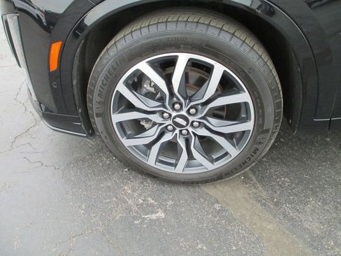 Used 2021 Cadillac XT6 Sport AWD/4WD image 15