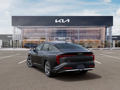 New 2026 Kia K4 FWD image 4