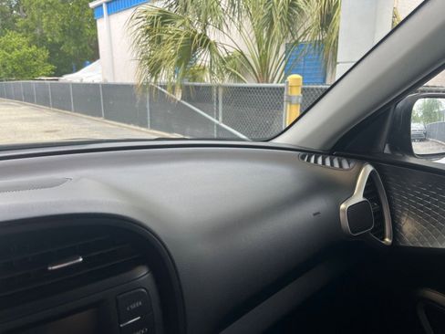 Used 2025 Kia Soul LX w/ LX Technology Package image 33