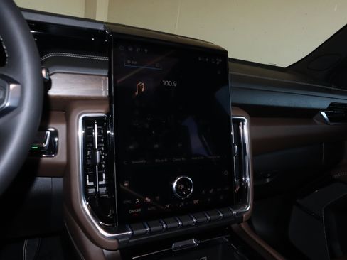 Used 2026 GMC Yukon Denali Ultimate image 26