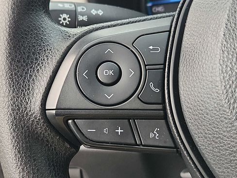 Used 2022 Toyota RAV4 XLE image 20