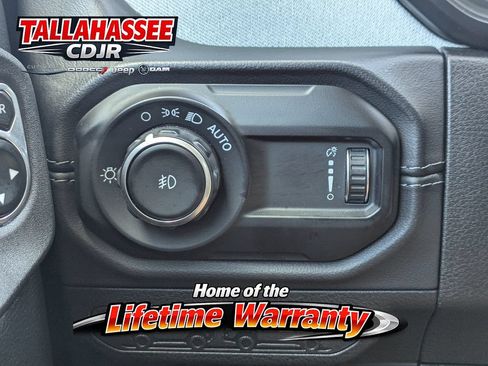 Used 2025 Jeep Wrangler Unlimited Sahara AWD/4WD image 45
