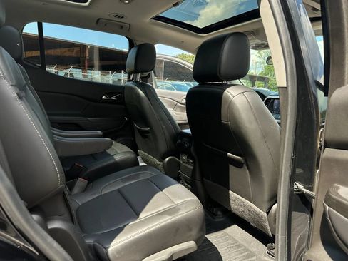 Used 2021 GMC Acadia SLT FWD image 15