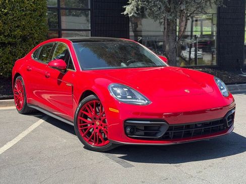 Used 2023 Porsche Panamera 4S w/ Premium Package image 7