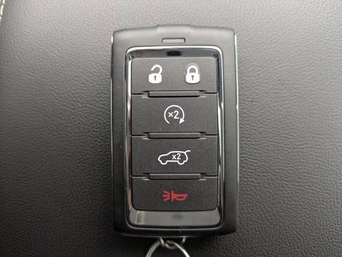 New 2026 Jeep Grand Cherokee L Limited w/ Limited Altitude Package RWD image 33