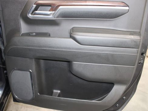 Used 2024 GMC Sierra 1500 SLT image 31