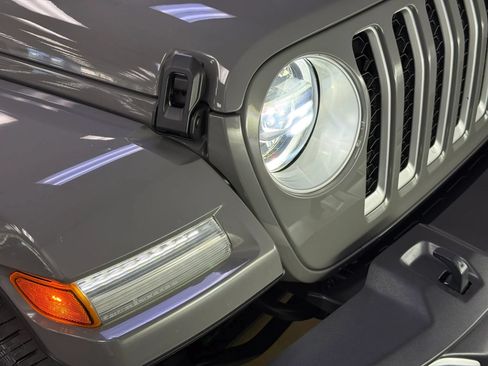 Used 2021 Jeep Wrangler Unlimited Sahara w/ Cold Weather Group AWD/4WD image 27