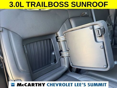 Used 2022 Chevrolet Silverado 1500 LT Trail Boss w/ LT Trail Boss Premium Package image 45