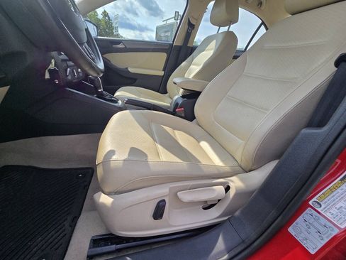 Used 2014 Volkswagen Jetta TDI FWD image 29