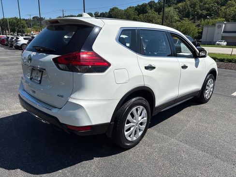 Used 2017 Nissan Rogue S AWD/4WD image 5