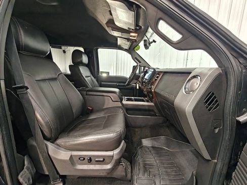 Used 2012 Ford F350 Lariat image 24