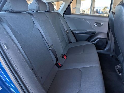 Used 2025 Kia K4 LXS image 29