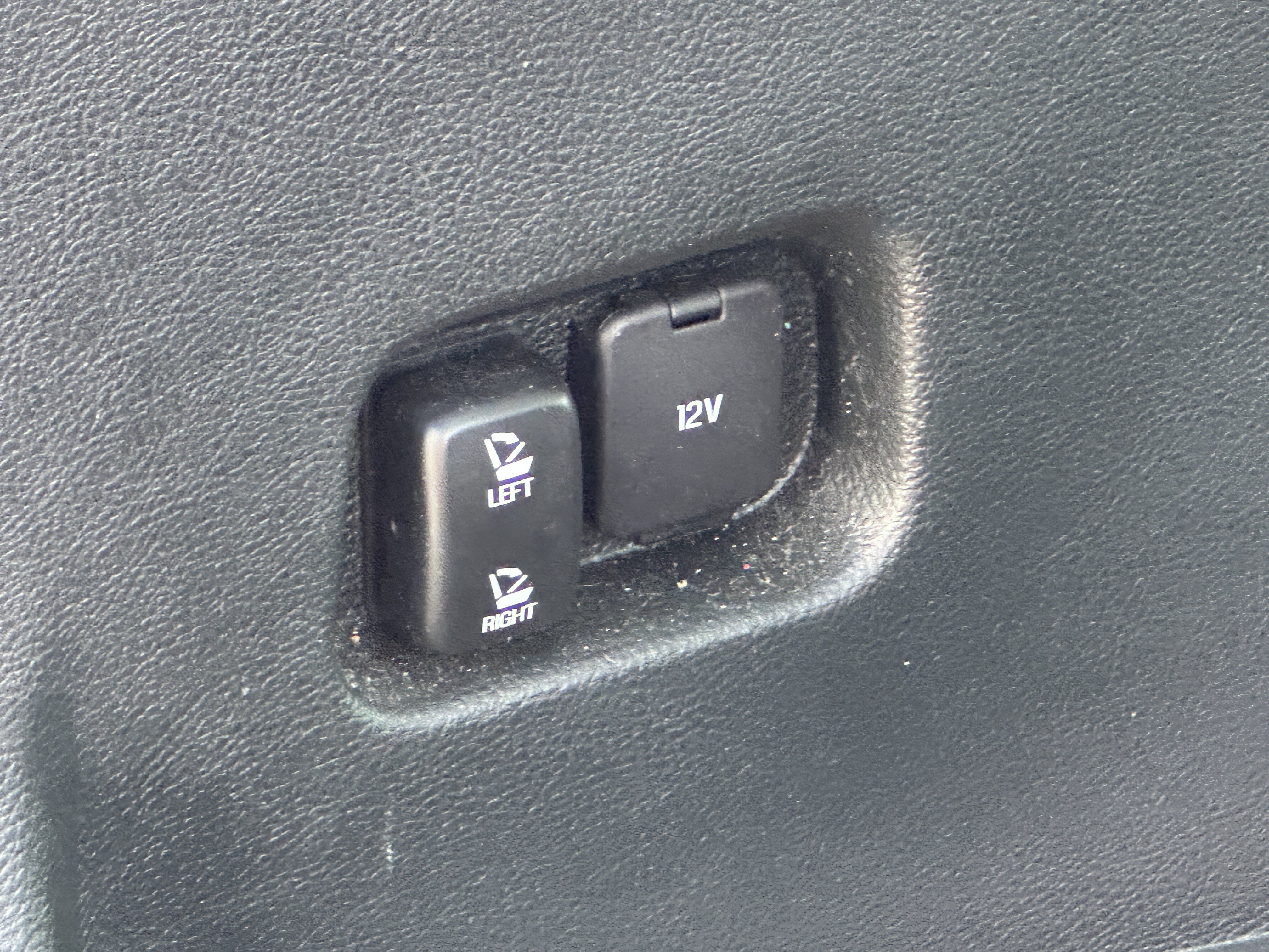 Used 2018 Ford Edge SEL w/ Equipment Group 201A AWD/4WD image 30
