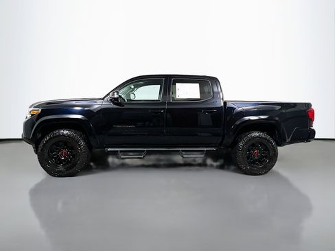 Used 2022 Toyota Tacoma SR5 w/ Technology Package RWD image 8
