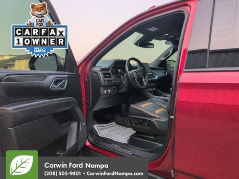 Used 2023 GMC Yukon XL AT4 w/ AT4 Premium Plus Package AWD/4WD image 9