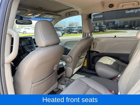 Used 2015 Toyota Sienna XLE image 18