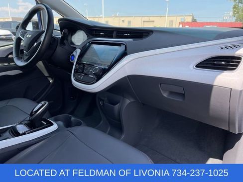 Used 2021 Chevrolet Bolt Premier w/ Infotainment Package FWD image 28