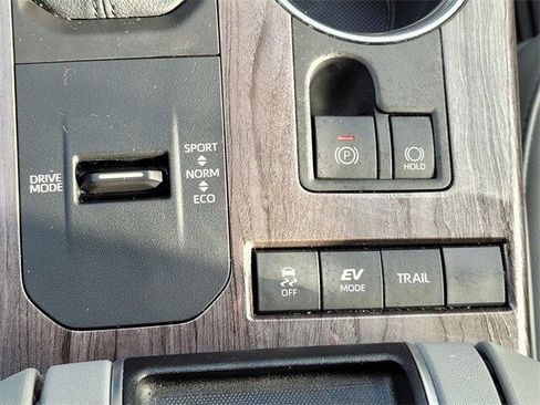 Used 2021 Toyota Highlander Limited image 22