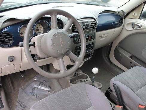Used 2003 Chrysler PT Cruiser FWD image 26
